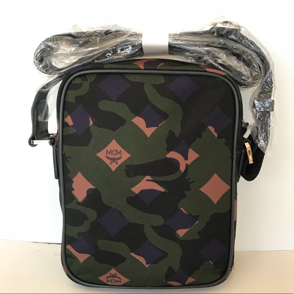 SOLD ! MCM Viseto Camo Print Crossbody Bag - Picture 8 of 9